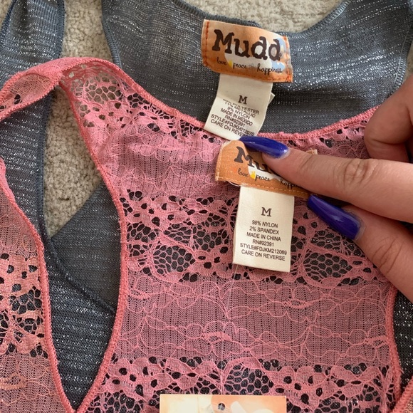 Mudd Medium Razorback Tank Top Bundle - Picture 2 of 8